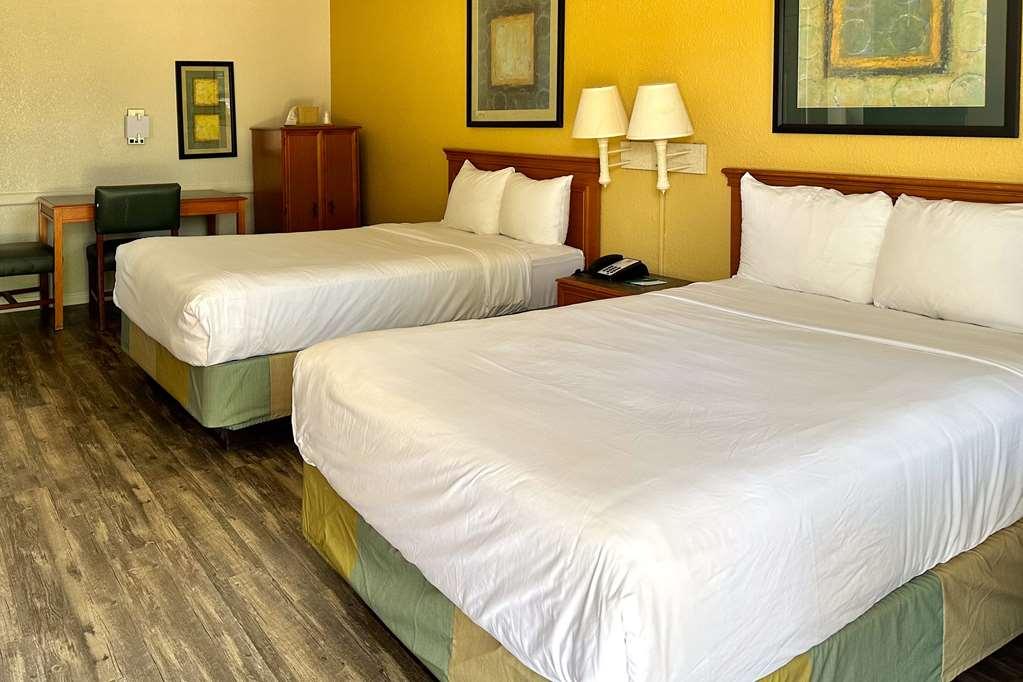 Quality Inn Nacogdoches Near University Номер фото